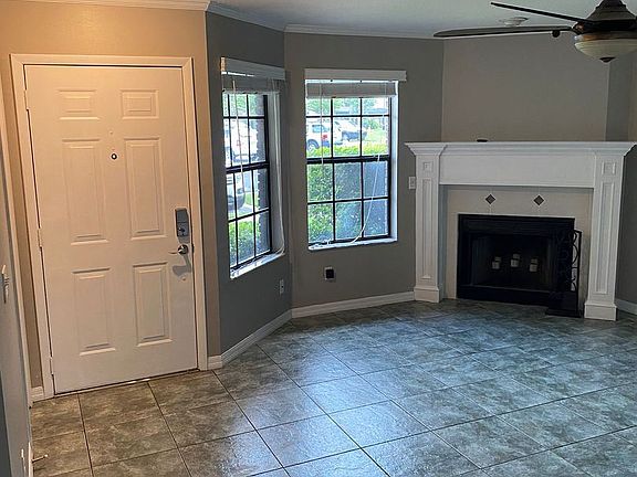 5th image of 2888 Wareham Ct