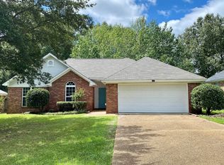 235 Cherry Bark Dr, Brandon, MS 39047