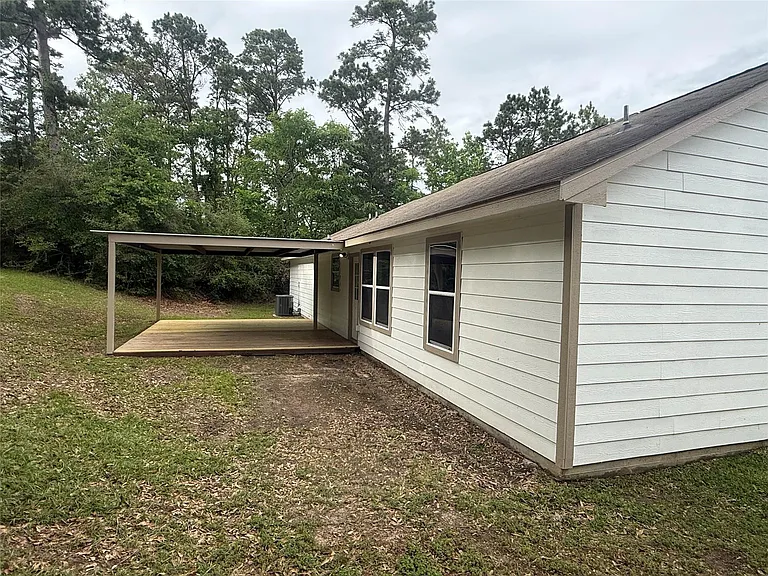 174 E Sunset Dr — Photo 2