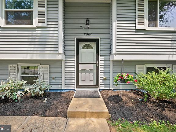 5th image of 7907 Cliff Rock Ct