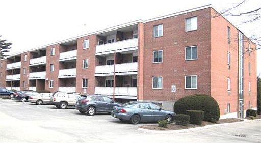4th image of 179 Presidents Ln Unit 4N