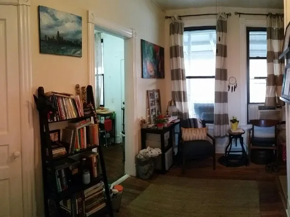 604 Dempster St, Evanston, IL 60202