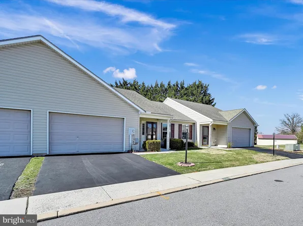 3060 Barley Cir, Dover, PA 17315
