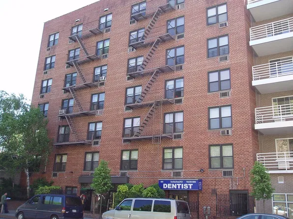 81-14 Baxter Ave #1L, Queens, NY 11373