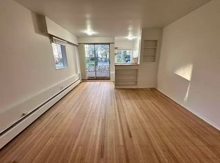 1636 W 10th Ave #1A, Vancouver, BC V6J2A1