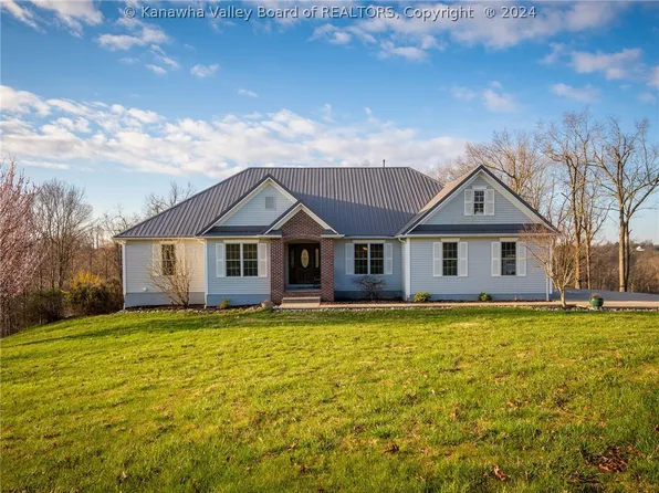 1887 Dry Ridge Rd, Milton, WV 25541