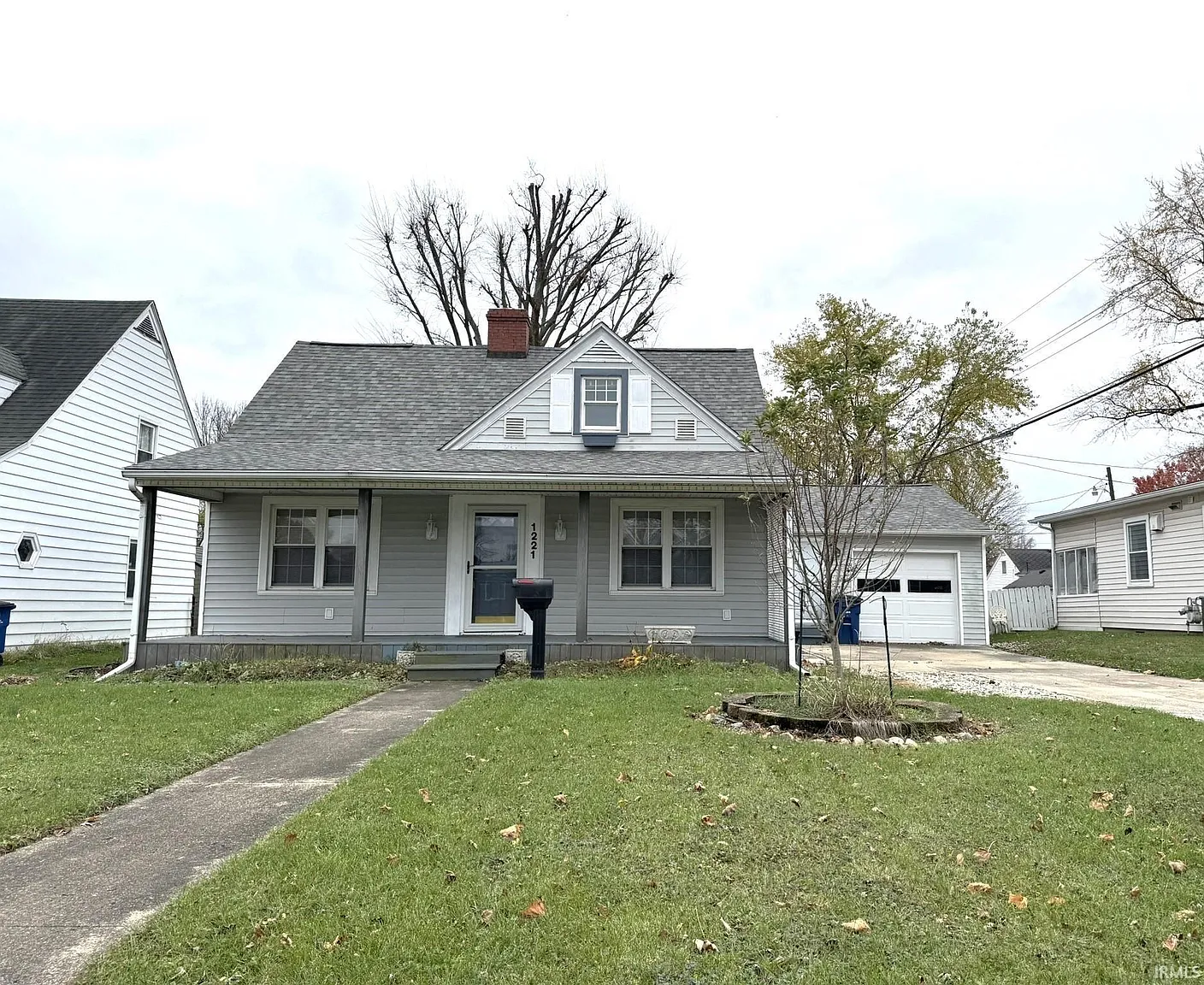 1221 W Jeffras Ave photo 1