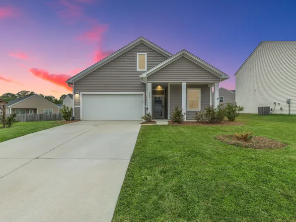 302 Canterhill View Dr, Moncks Corner, SC 29461