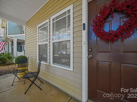 4th image of 9616 Mendenhall View Dr