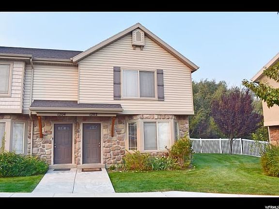 5th image of 1202 E Black Horse Dr