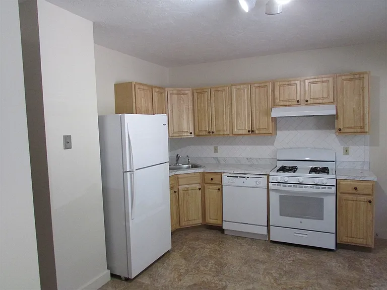 21 Greystone St #21 — Photo 18