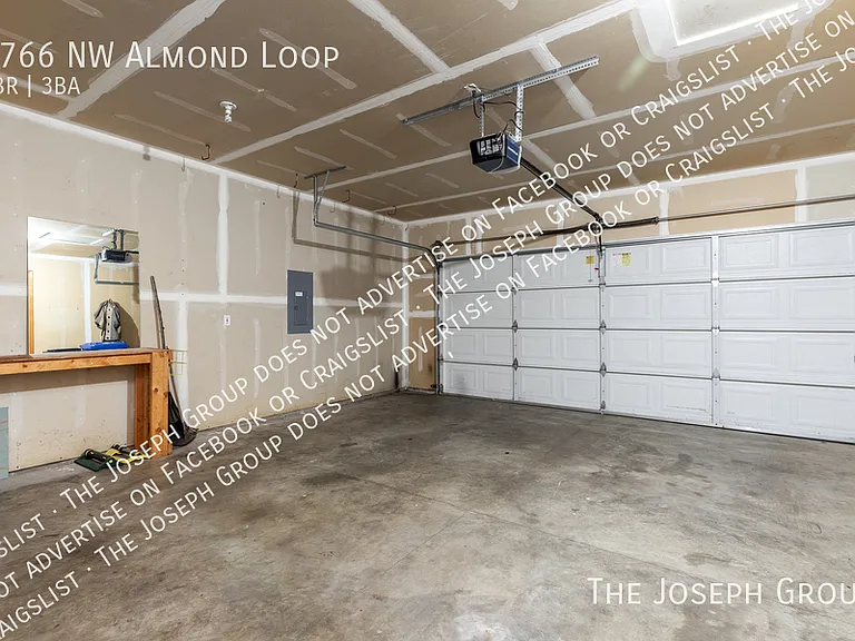 1766 NW Almond Loop — Photo 16