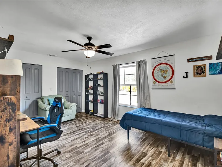 245 Country Circle Dr E — Photo 30