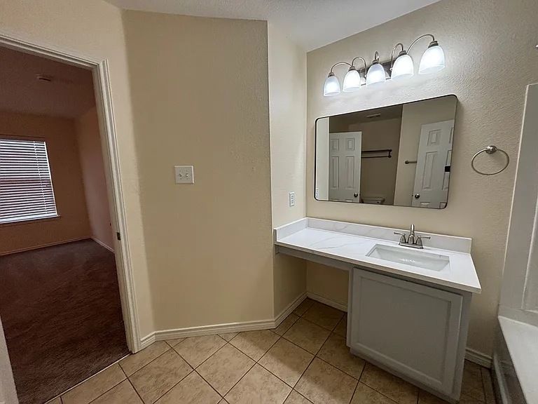 8119 Lost Canyon Trl — Photo 21