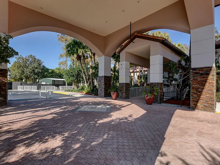 11073 Harbour Springs Cir — Photo 75