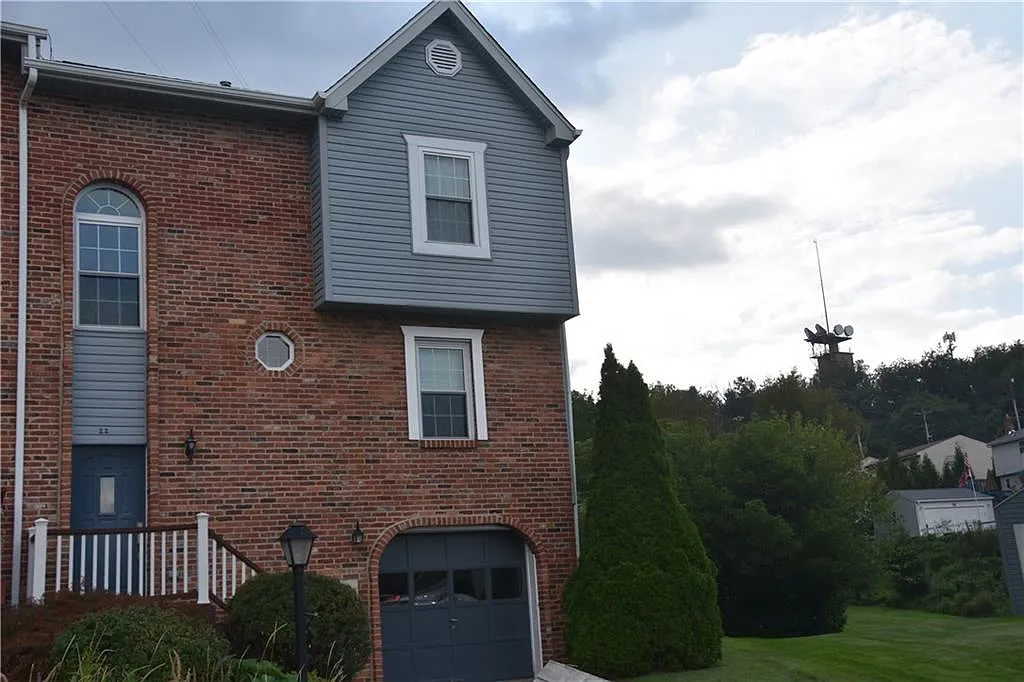 22 Villa Ct photo 1