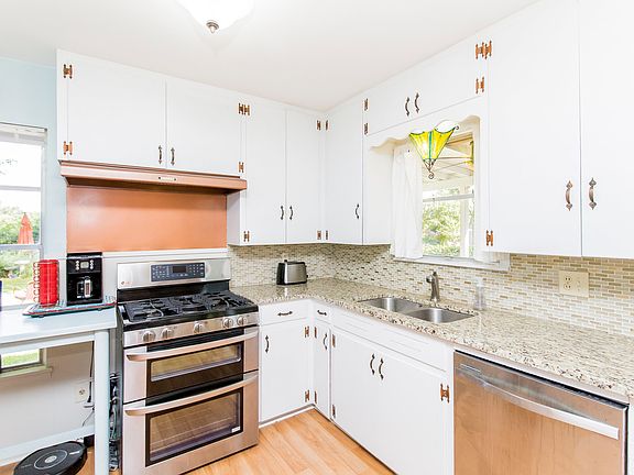 2nd image of 7706 Hardy Dr