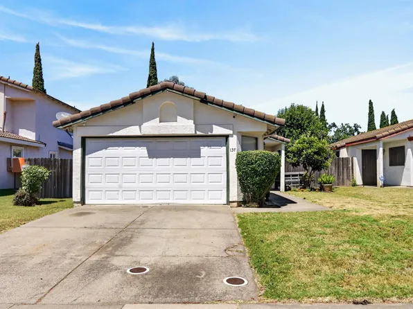 137 Majorca Cir, Sacramento, CA 95823