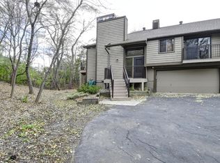11477 Carriage Ct, Eden Prairie, MN 55344