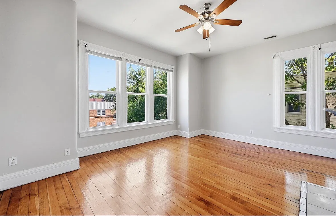 3 bed, 1340 sqft, $2,000 — Photo 4