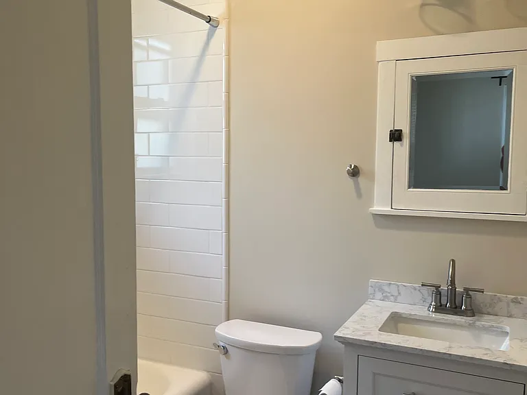 3645 Wilshire Ave #2 — Photo 9