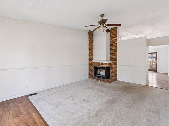 4th image of 227 River Woods Ln