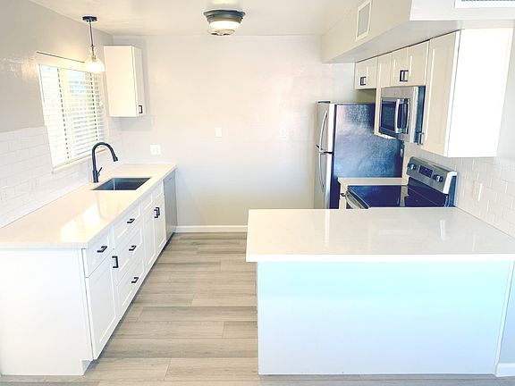 5th image of 3008 N 39th St #2
