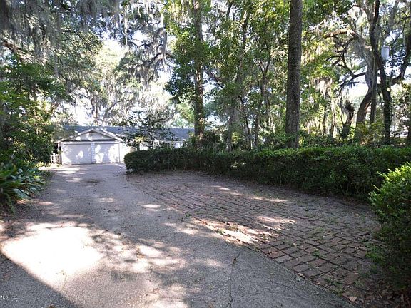 Private Driveway to Main House