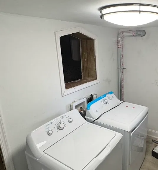 2412 Clifford St — Photo 10