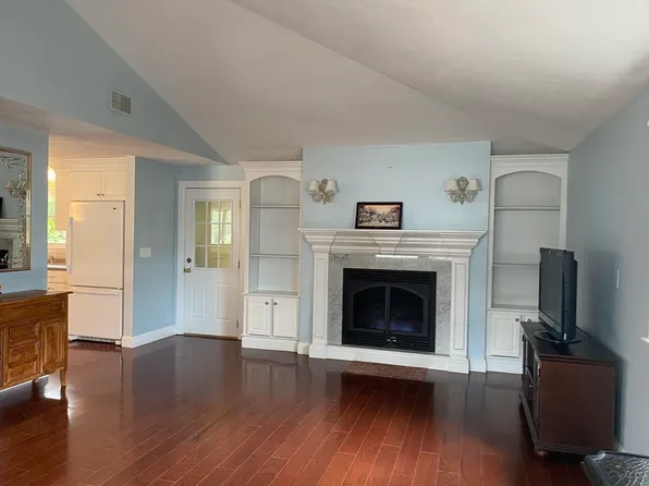 9 White Rd, Holbrook, MA 02343