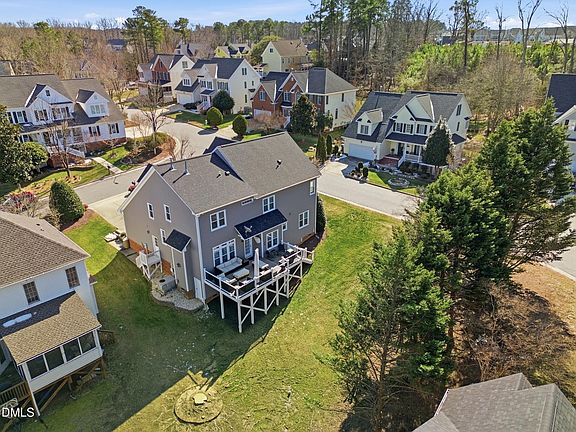 5th image of 701 Red Top Hills Ct