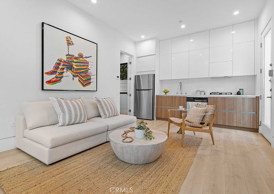 1st image of 4439 Calhoun Ave