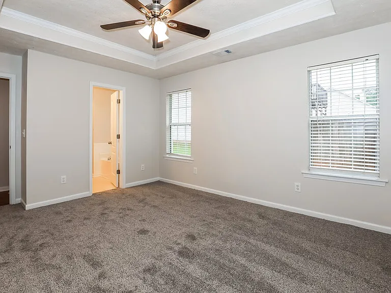 5250 Yellow Pine Dr — Photo 8
