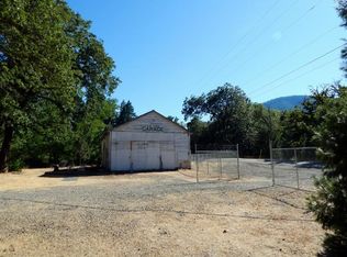 147 Hogue Dr, Selma, OR