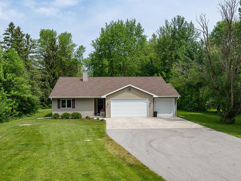 W3546 Rock Rd, Freedom, Wi 54913 