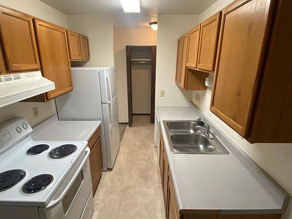 2nd image of 2408 3rd Ave N APT 9