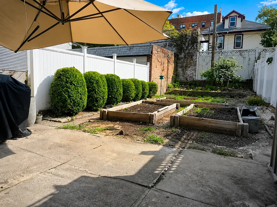 216 72nd St #GARDEN