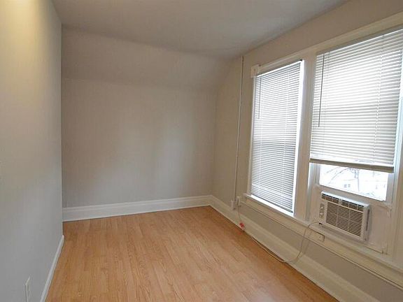5th image of 3837 S 23rd St APT 2