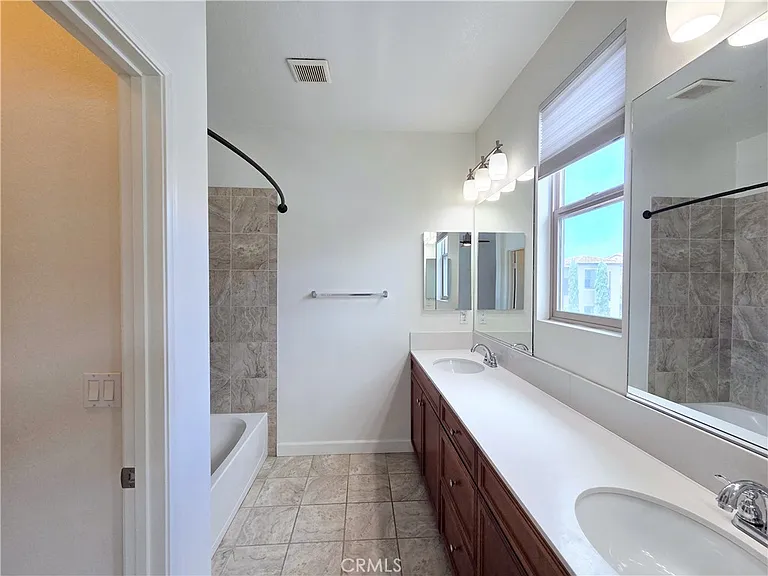 3003 N Pacific Coast Hwy — Photo 31