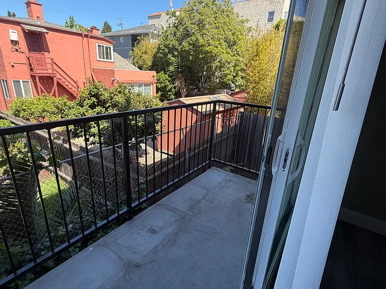 2605 9th Ave #C — Photo 7