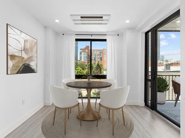 46-40 Vernon Boulevard image 3 of 17