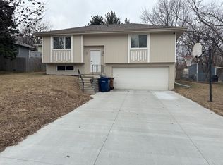 1112 Colorado St, Bellevue, NE 68005