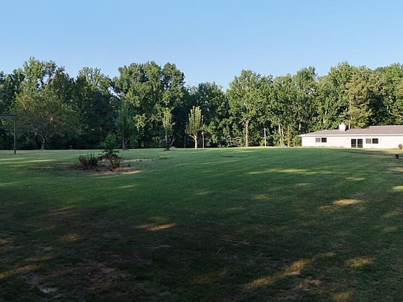 3rd image of 319 Glenfield Rd