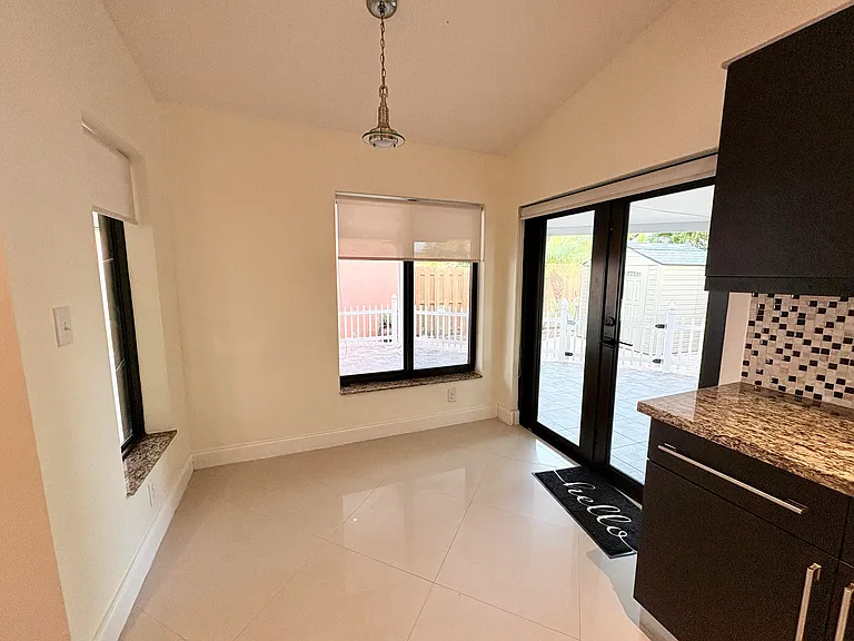 14776 SW 138th Ter — Photo 20