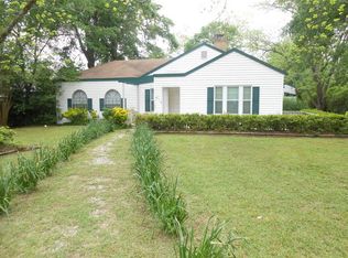501 S 7th St, Crockett, TX 75835