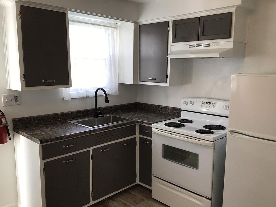 1st image of 415 Wayne Ave #3