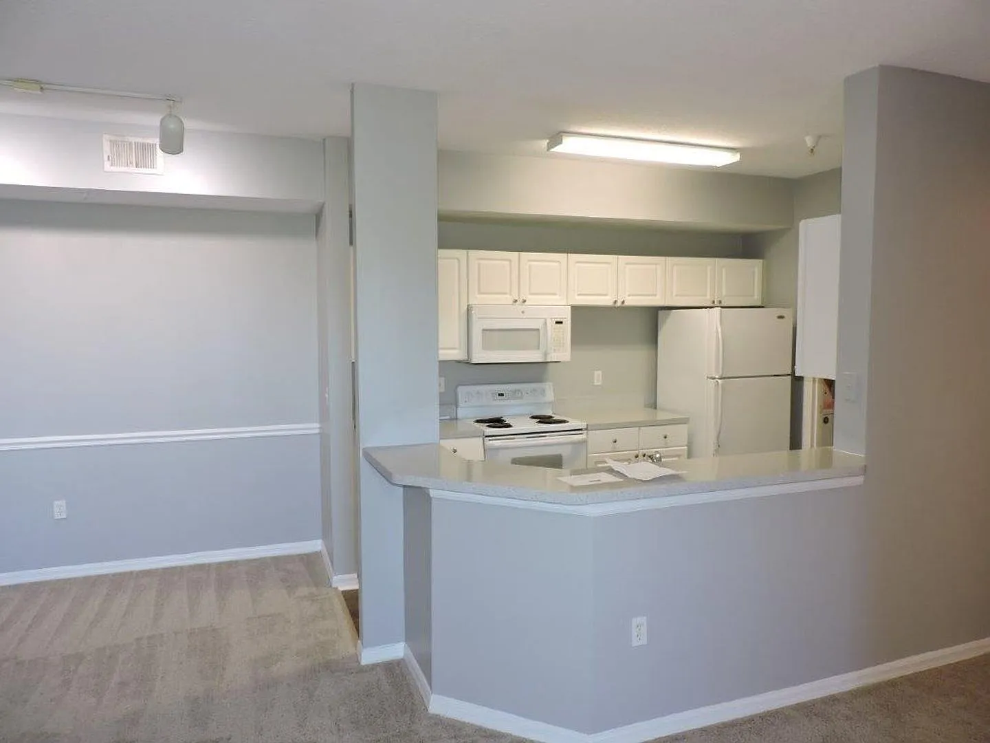 2 db/2 ba Condo at The Palms Club - Community Pool & Fitness Center! — Photo 4