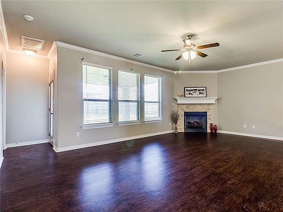 4th image of 8228 NW 160th Ter