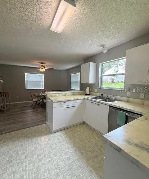 335 San Marino Dr — Photo 12