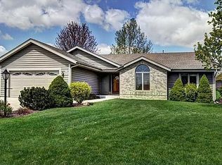 N105W14722 Lincoln Dr, Germantown, WI 53022
